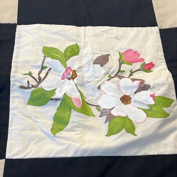 58”X58” handmade quilt. Flowers are hand painted. Never used. - Picture 4 of 5